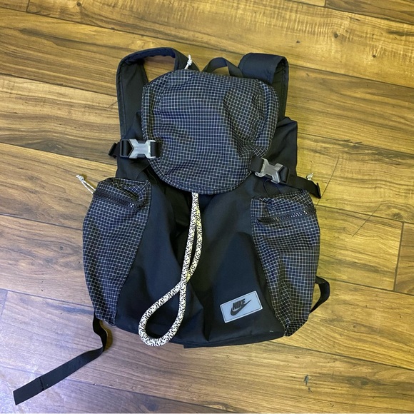 Nike Black Hertiage Trail Backpack CV1410-010 16”x12” - Picture 6 of 11